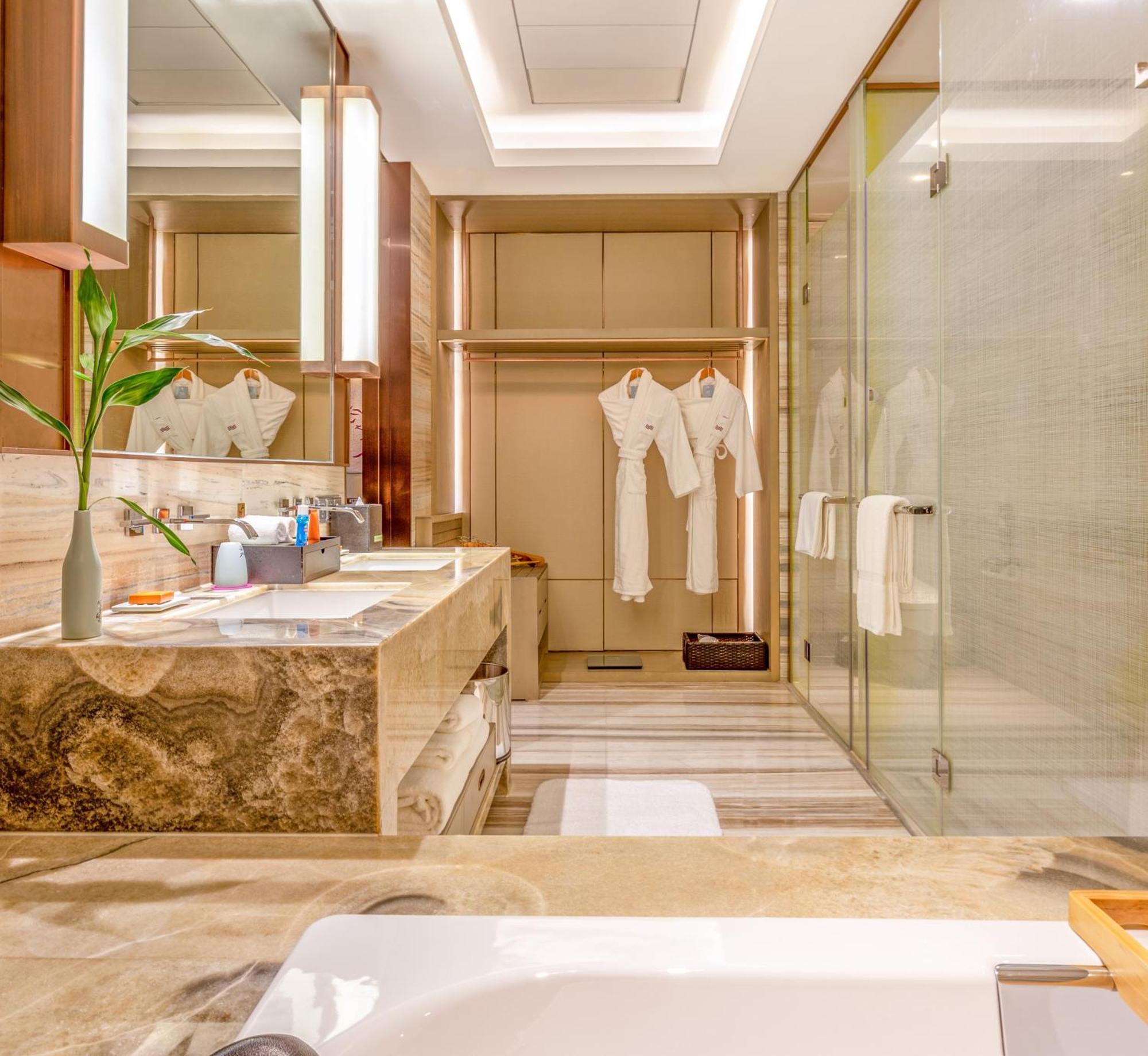 Crowne Plaza Yibin By Ihg Exterior foto