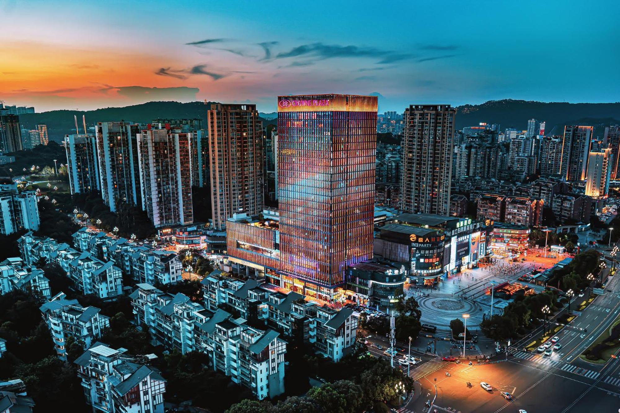 Crowne Plaza Yibin By Ihg Exterior foto